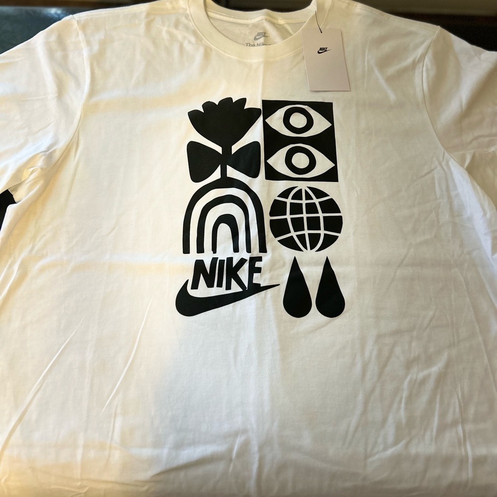 Nike Tee